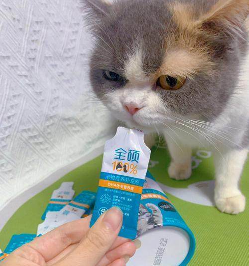 如何给宠物猫咪选择合适的化毛膏（从几个月开始用）