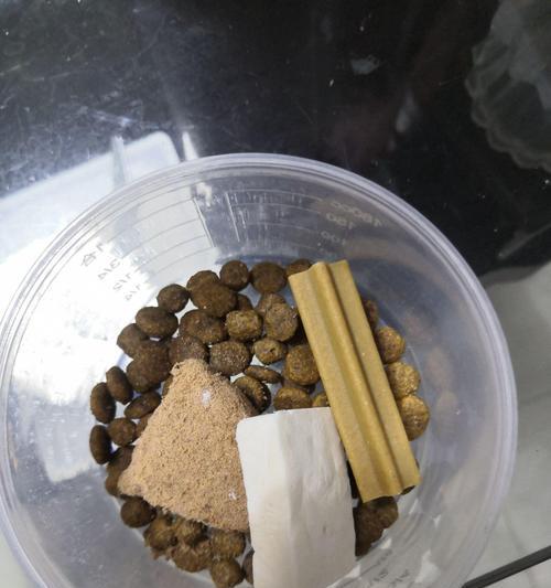 四个月比熊一天吃多少鸡蛋黄正常