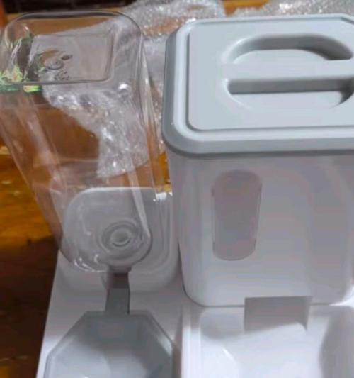 猫粮喂食器出口过大应如何调整？