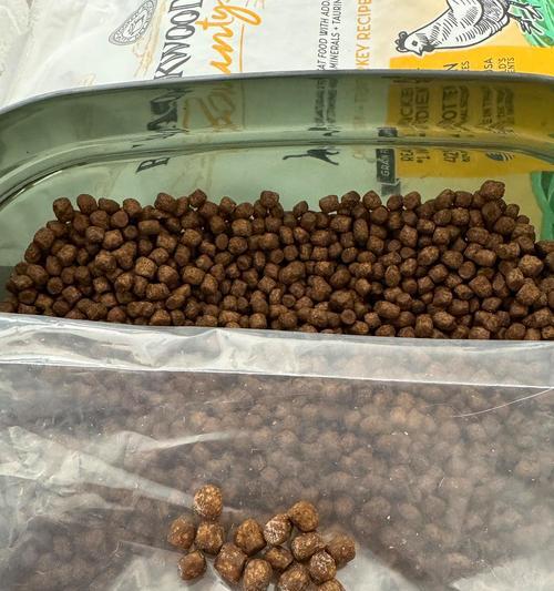 猫粮颜色异常是质量问题吗？