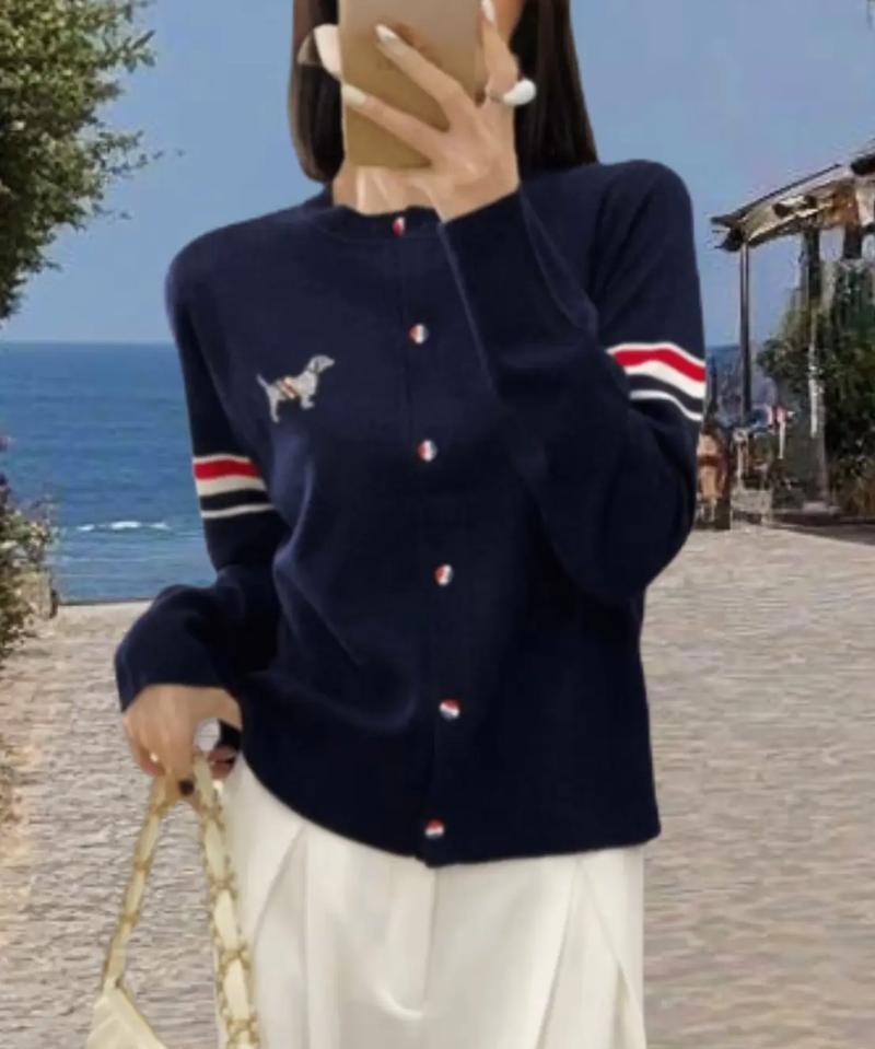 博美犬春秋款衣服如何搭配？有哪些时尚选择？