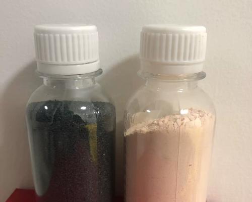 鱼缸中圆粒状物体是药物吗? 鱼缸中圆粒状物体是药物吗?